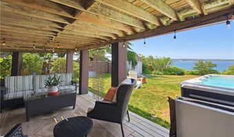 213 Seaside Dr, Jamestown, RI 02835