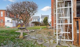 108 W 2ND St, Alburtis, PA 18011