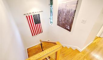 377 Rumstick Rd, Barrington, RI 02806