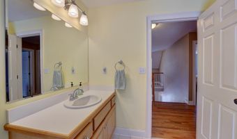 155 Middle Rd, Brentwood, NH 03833