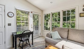 2 Westminster Dr, Asheville, NC 28804