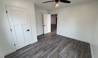 401 W Granville Ave, Albany, IN 47320