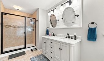 72 Elizabeth Dr, Bella Vista, AR 72715
