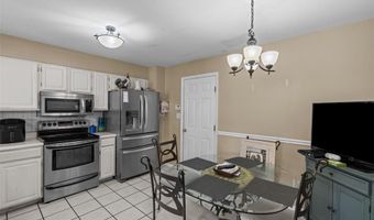 134 Holloway Rd, Ballwin, MO 63011