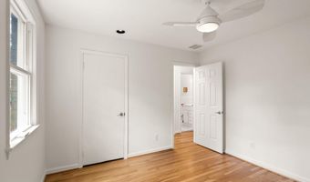 6010 BENALDER Dr, Bethesda, MD 20816