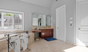 1049 MCKEAN Rd, Ambler, PA 19002