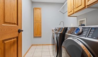 1109 Lakeview Ave, Alexandria, MN 56308