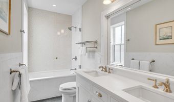284 Bunker Hill St 4, Boston, MA 02129