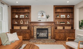 4111 Ballentine Dr, Ames, IA 50010