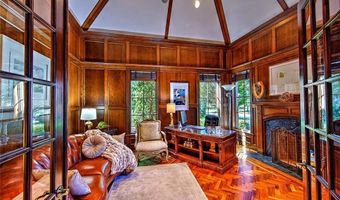 4 Pine Tree Ln, Lincoln, RI 02865