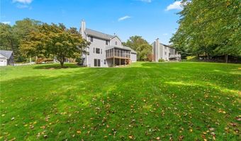 17 Doire Rd, Cumberland, RI 02864