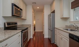 318 Corey Ln 318, Middletown, RI 02842