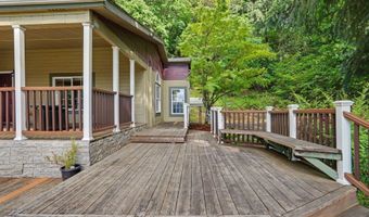 22475 SE Royal Anne Dr, Amity, OR 97101