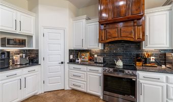 108 County Road 1601 Cir, Alice, TX 78332