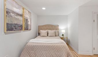 6111 35TH St N, Arlington, VA 22213