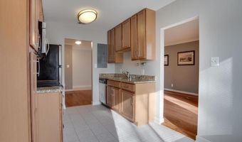 304- F HILLTOP Ln, Annapolis, MD 21403