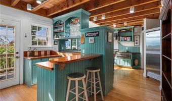 27 W Willow Ln, Charlestown, RI 02813