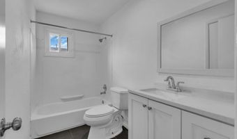 1020 Cable Ave, Beachwood, NJ 08722