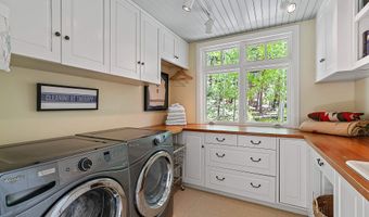 182 El Salto Rd, Arroyo Seco, NM 87514