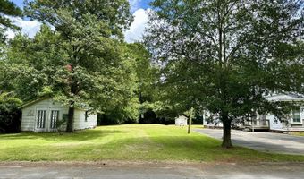 207 N 5th St, Aurora, NC 27806