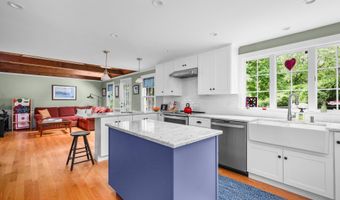 156 Tonela Ln, Barnstable, MA 02630