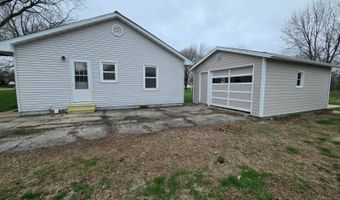 101 W Givens St, Abingdon, IL 61410