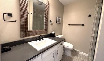 2326 SE Crystal Ave, Aberdeen, SD 57401