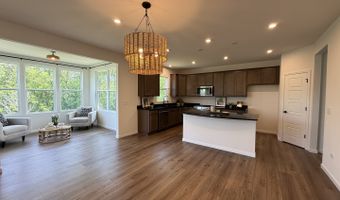 8 Liam Ct, Algonquin, IL 60102