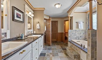 12581 Dover Dr, Apple Valley, MN 55124