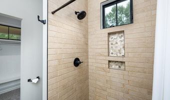 6172 Hellner Rd, Ann Arbor, MI 48105