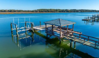 31 Anchorage Way, Beaufort, SC 29902