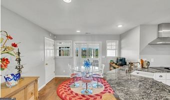 762 Old McLeod Brg, Adrian, GA 31002