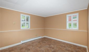 24 Glenbourne Ct, Amherst, NY 14221