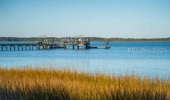 210 Old Plantation Dr, Beaufort, SC 29907