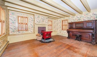 723 W Crescent Ave, Allendale, NJ 07401