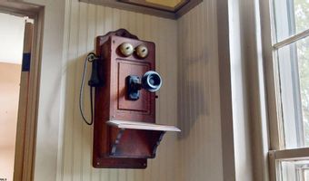 40 N Shore Rd, Absecon, NJ 08201