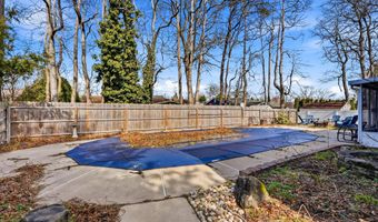 1016 Longboat Ave, Beachwood, NJ 08722