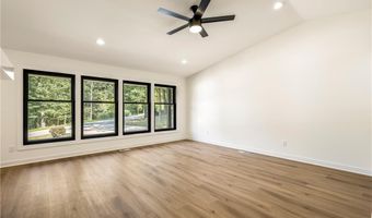 1 Adams Ln, Bella Vista, AR 72715