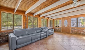 32651 Teller Ave, Agua Dulce, CA 91390