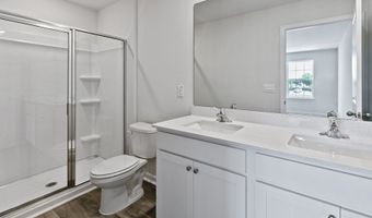 221 Maddox Dr, Aberdeen, NC 28315