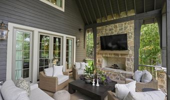 37 Holly Ln, Alexander City, AL 35010
