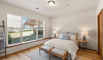 851 Pavilion Pl, Ashland, OR 97520