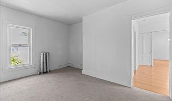 21 Hyde St 2, Burlington, VT 05401