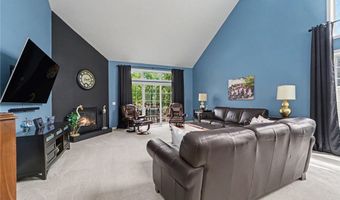 959 Grand View Ln, Aurora, OH 44202