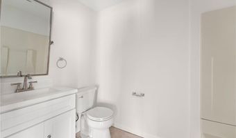 704 Fairway Dr 704, Middletown, RI 02842