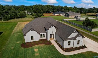 22180 Southern Breeze St, Athens, AL 35613