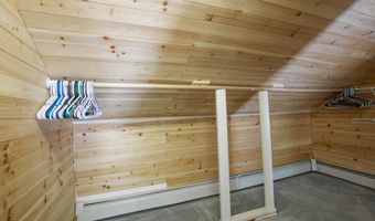 671 Essex St, Bangor, ME 04401