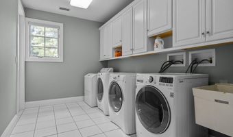 1049 MCKEAN Rd, Ambler, PA 19002