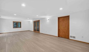 626 Samuel Dr, Madison, WI 53717