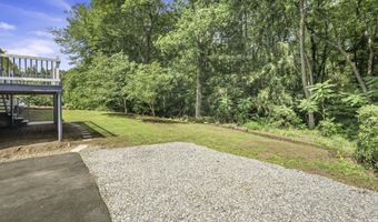 31 Roslyn Dr, Cheshire, CT 06410